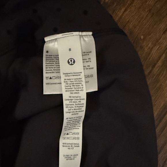 Lululemon Align™ High-Rise Short
6" Flocked Polka Dot - Picture 3 of 4